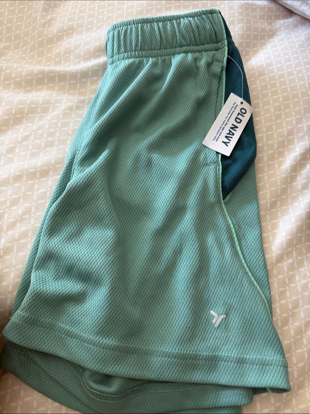 Old Navy Mint Green boys size 5 Athletic Shorts with Teal Accent